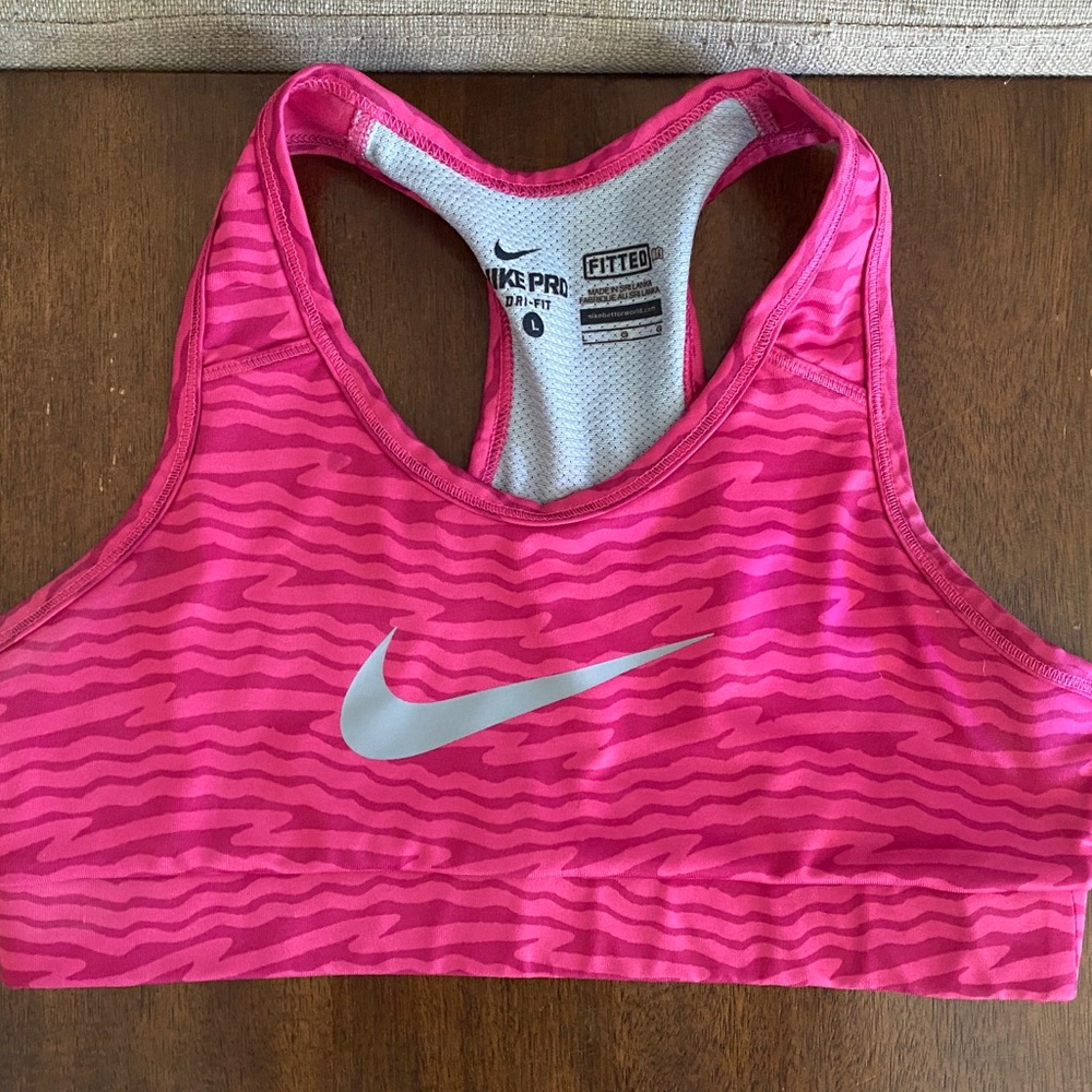 Women’s nike sports bra, pink